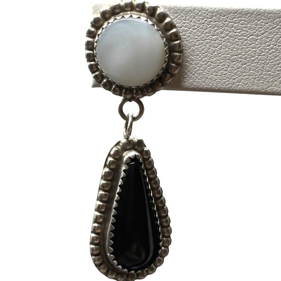 Vtg 925 Silver Mother Of Pearl Onyx Drop Earrings Sante Fe Origin Southwestern - Picture 8 of 12